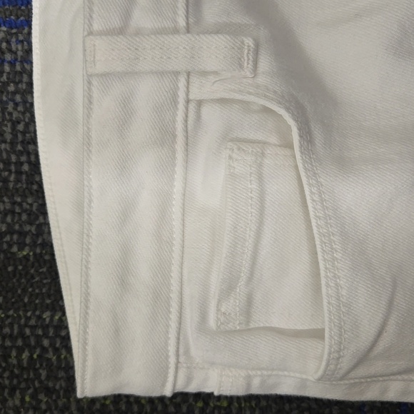 L’AGENCE-"Bell" High Rise Flare White Denim Jeans-Size 26” - Picture 14 of 17